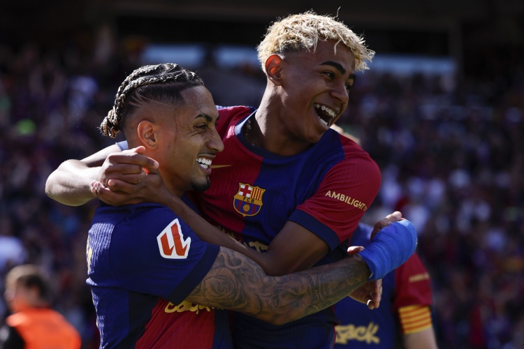 世体：拉菲尼亚&amp;费兰是亚马尔的顶级搭档 三叉戟展现良好化学反应