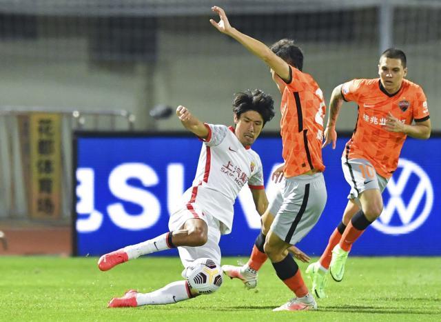 开云APP-10年恩怨两茫茫？海港残阵迎宿敌：争夺前3的名次战